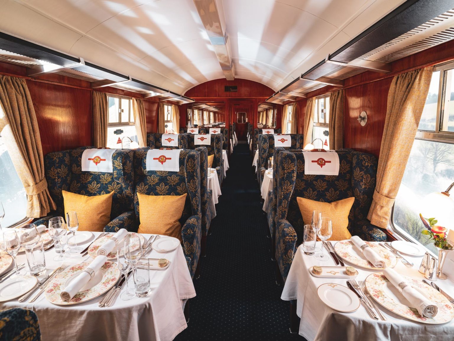 luxury train journeys uk saphos